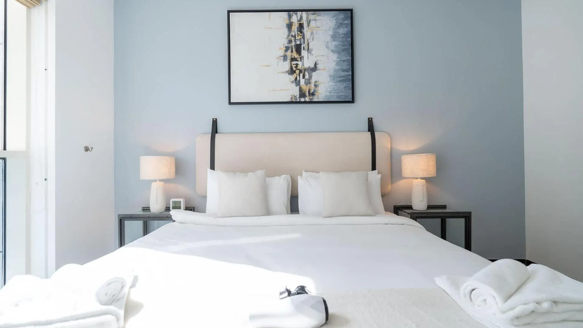 Warm 1-Bedroom Apartment At West Avenue Tower Near Marina Beach! Dubai 0*,