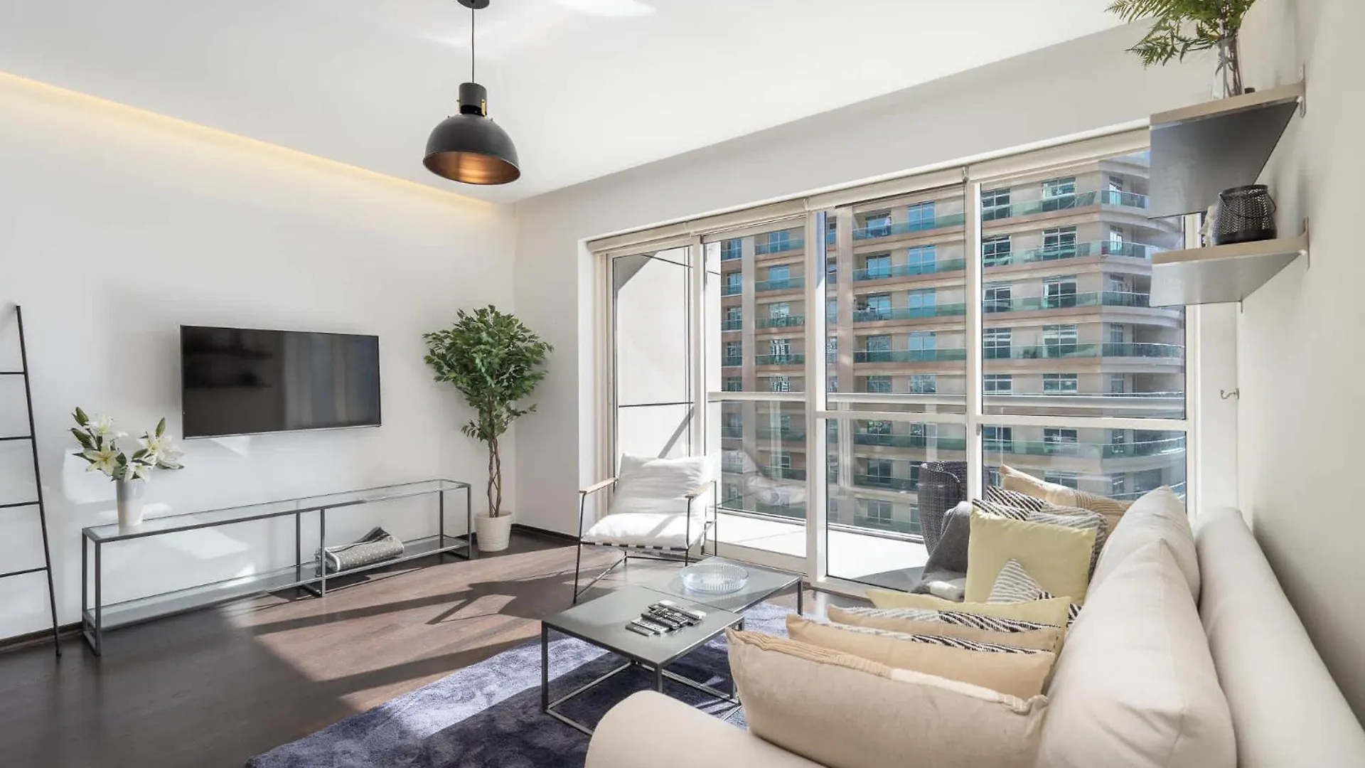 Warm 1-Bedroom Apartment At West Avenue Tower Near Marina Beach! Dubai United Arab Emirates