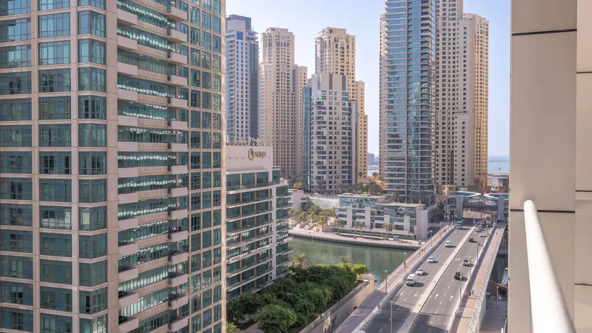 Warm 1-Bedroom Apartment At West Avenue Tower Near Marina Beach! Dubai